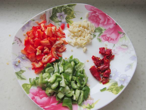 爆炒面肺子的做法-香辣味炒菜譜-易網(wǎng)健康養(yǎng)生網(wǎng) 爆炒面肺子的做法-香辣味炒菜譜