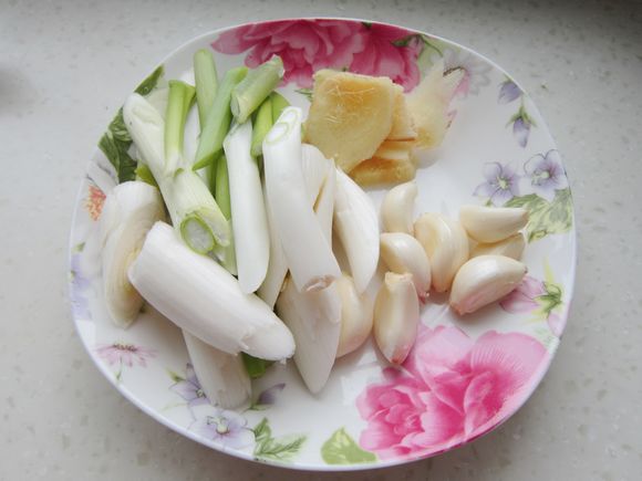 大盤雞火鍋的做法-家常味燉菜譜