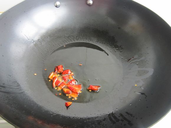 爆炒面肺子的做法-香辣味炒菜譜-易網(wǎng)健康養(yǎng)生網(wǎng) 爆炒面肺子的做法-香辣味炒菜譜