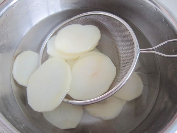 大盤雞火鍋的做法-家常味燉菜譜