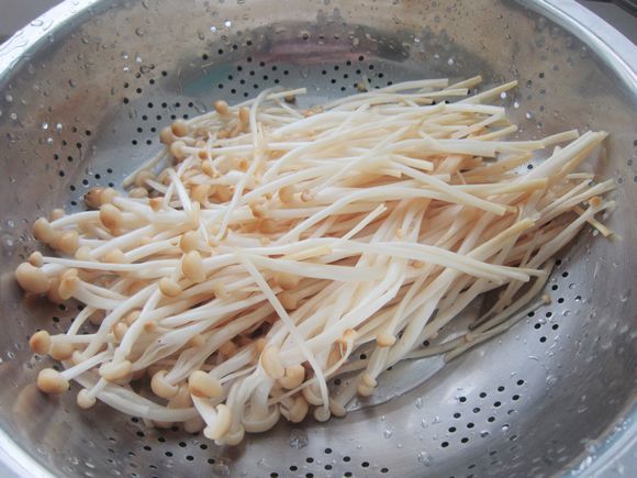 金針菇黑木耳炒肉絲的做法-咸鮮味炒菜譜