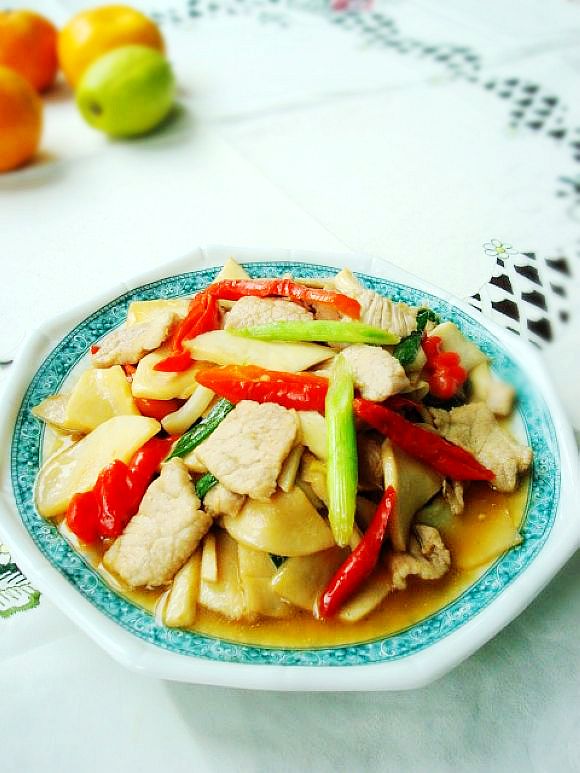 杏鮑菇炒肉片的做法-家常味炒菜譜-易網(wǎng)健康養(yǎng)生網(wǎng) 杏鮑菇炒肉片的做法-家常味炒菜譜