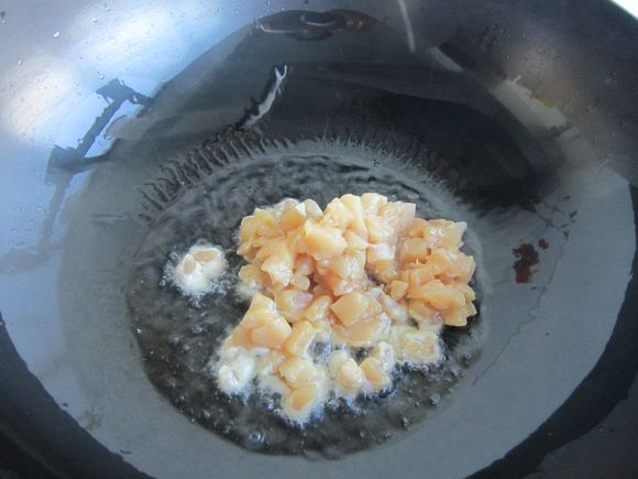 雙椒蘋果炒雞丁的做法-家常味炒菜譜