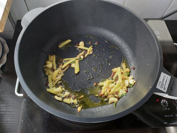 醬燒比目魚的做法-咸鮮味燉菜譜