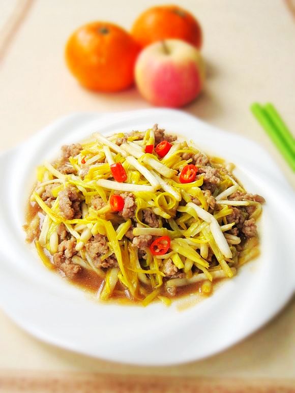 韭黃炒肉末的做法-家常味炒菜譜-易網(wǎng)健康養(yǎng)生網(wǎng) 韭黃炒肉末的做法-家常味炒菜譜