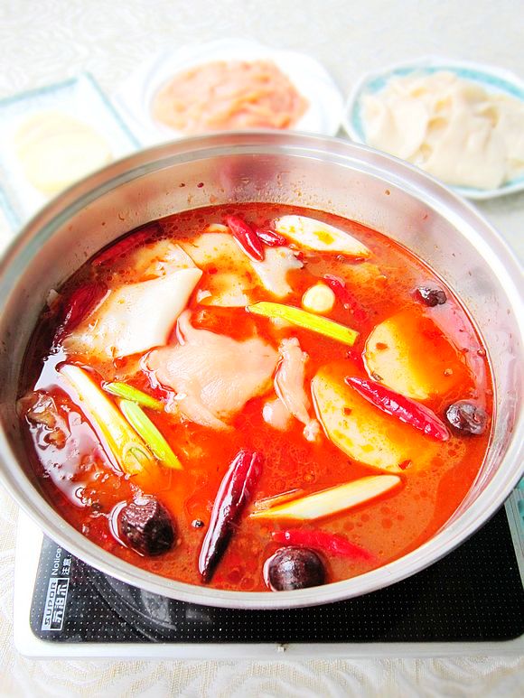 大盤雞火鍋的做法-家常味燉菜譜