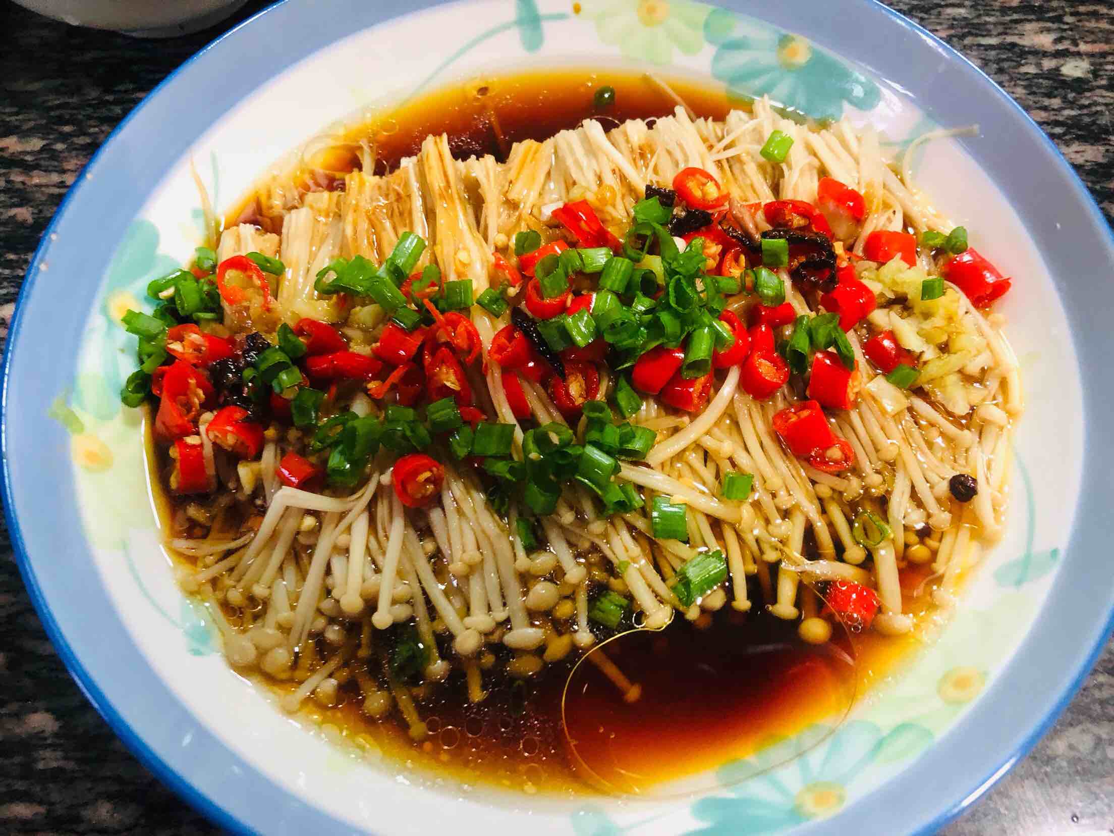 清蒸金針菇的做法-香辣味蒸菜譜