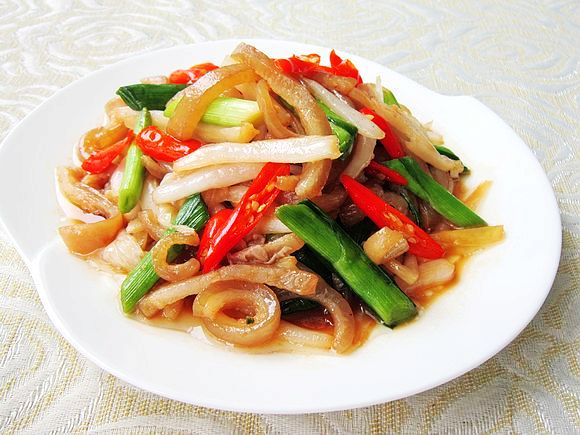 酸菜炒肉皮的做法-酸辣味炒菜譜