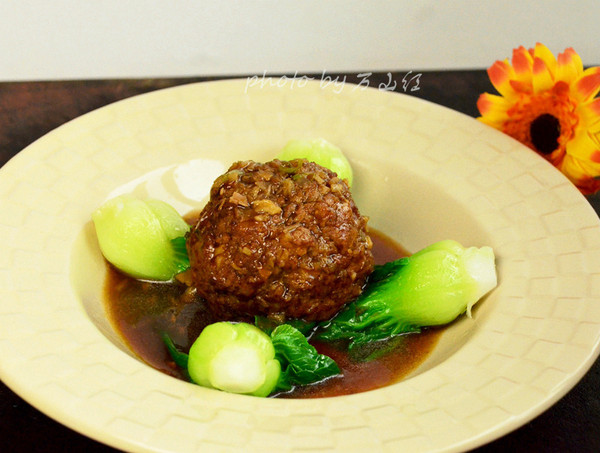 紅燒獅子頭的做法-咸鮮味燒菜譜