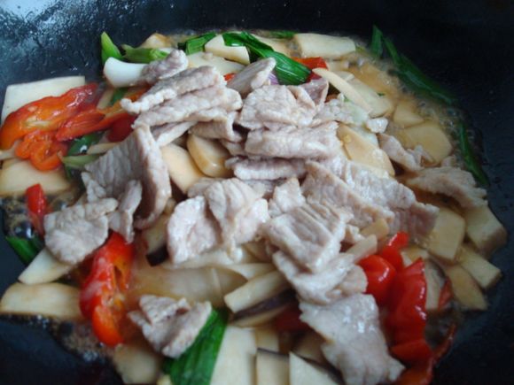 杏鮑菇炒肉片的做法-家常味炒菜譜-易網(wǎng)健康養(yǎng)生網(wǎng) 杏鮑菇炒肉片的做法-家常味炒菜譜