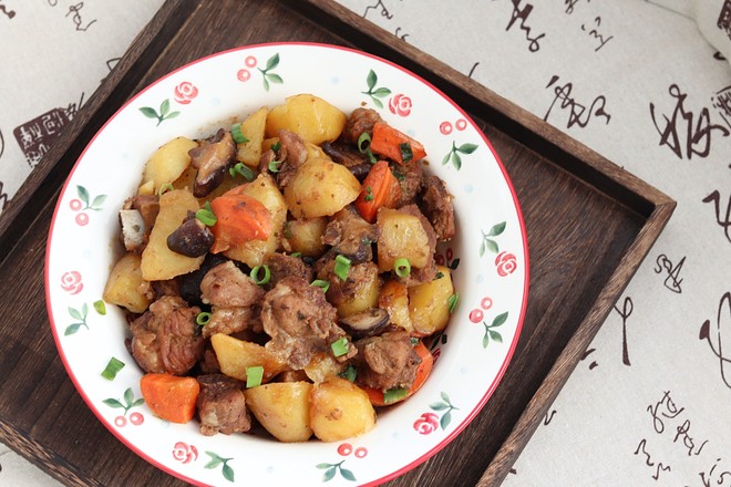 紅燒排骨燉土豆的做法-家常味燉菜譜