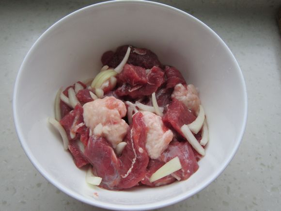 烤羊肉串的做法-香辣味烤菜譜