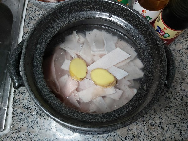 自制豬皮凍的做法-家常味砂鍋菜譜