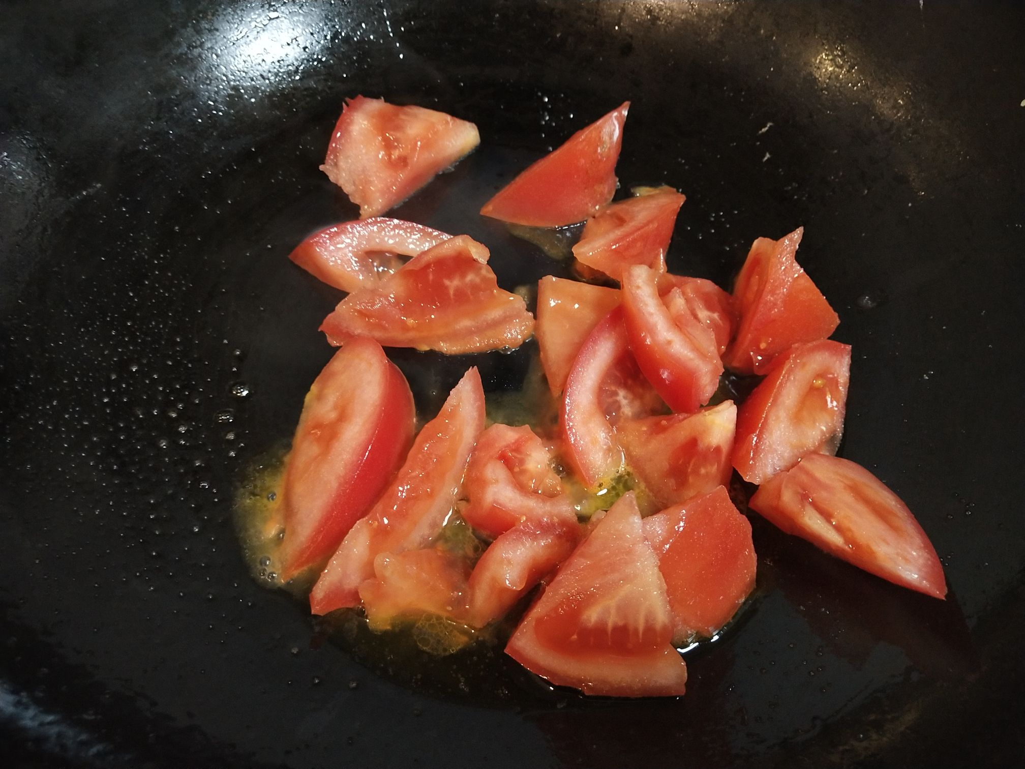 西紅柿炒雞蛋的做法-家常味炒菜譜