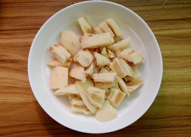 蓮藕墨魚筒骨湯的做法-家常味煲菜譜