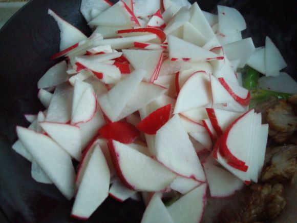 紅蘿卜黑木耳炒肉的做法-家常味炒菜譜