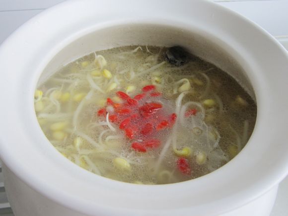 黃豆芽燉排骨的做法-咸鮮味燉菜譜-易網健康養生網 黃豆芽燉排骨的做法-咸鮮味燉菜譜