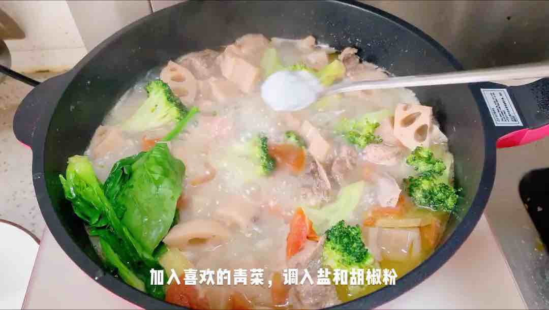蓮藕燉排骨的做法-家常味燉菜譜-易網(wǎng)健康養(yǎng)生網(wǎng) 蓮藕燉排骨的做法-家常味燉菜譜