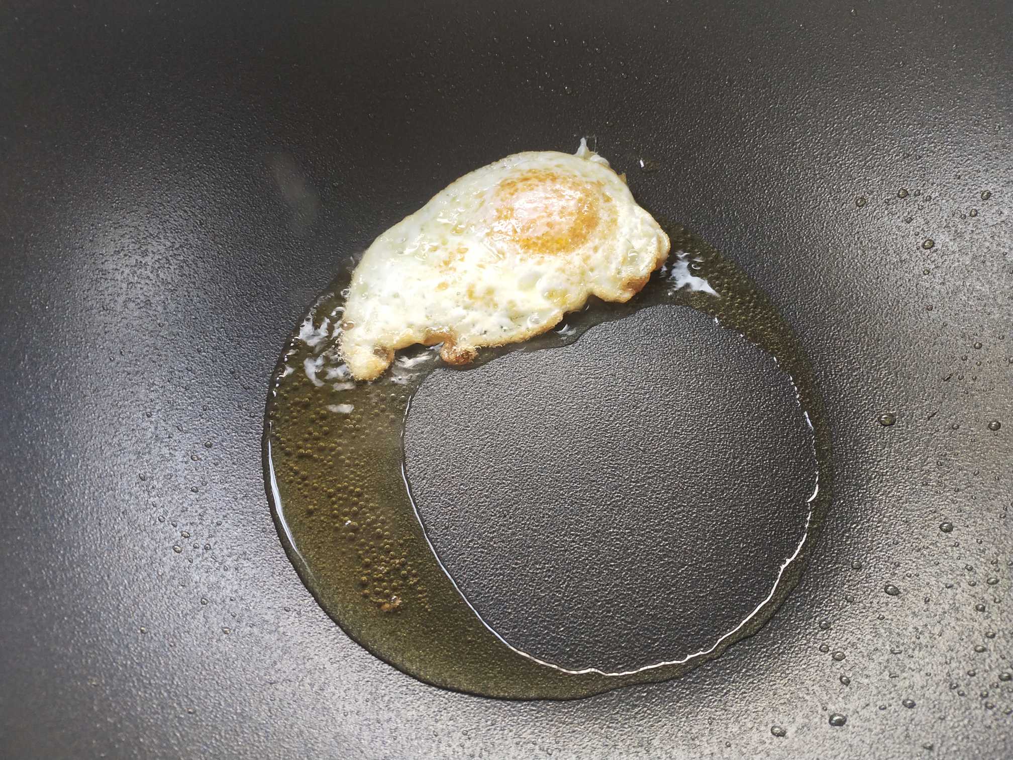 香煎荷包蛋的做法-咸鮮味煎菜譜