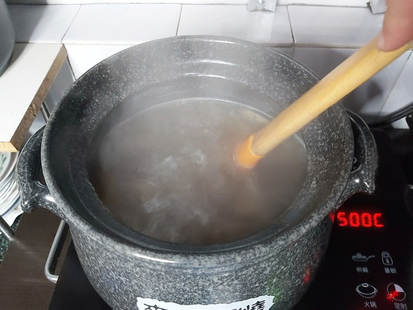 自制豬皮凍的做法-家常味砂鍋菜譜