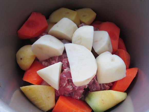 沙吾爾燜肉的做法-家常味燉菜譜