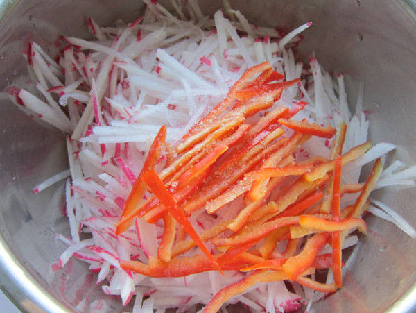 香菜拌紅蘿卜的做法-家常味拌菜譜