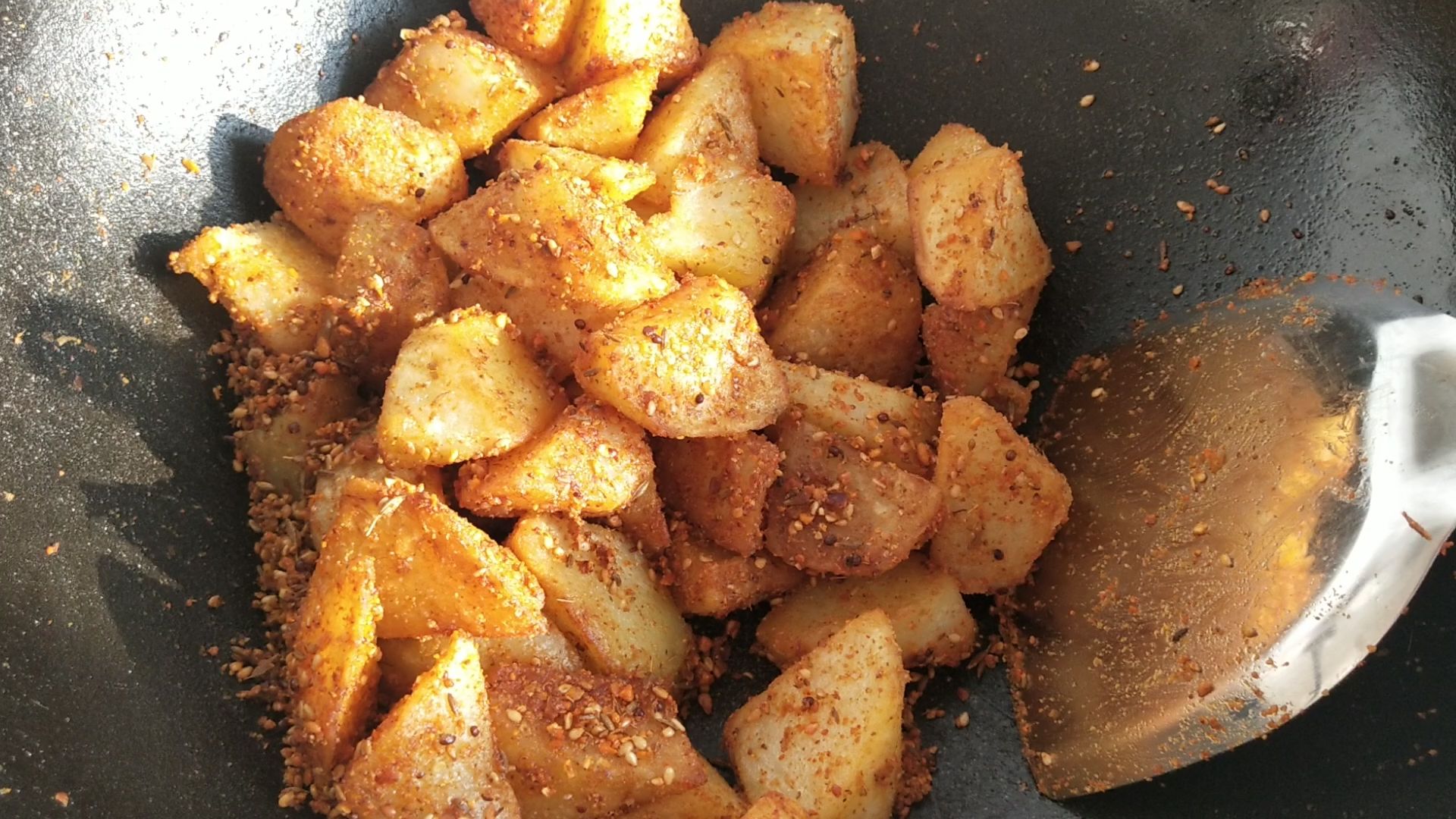 孜然土豆塊的做法-家常味炒菜譜-易網健康養生網 孜然土豆塊的做法-家常味炒菜譜