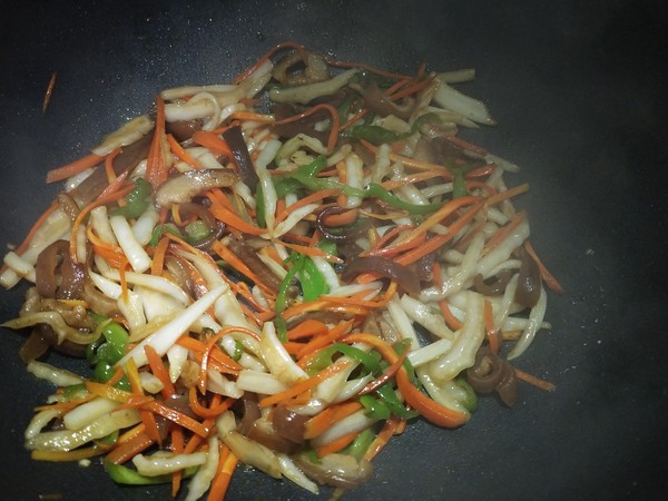 豬皮炒三絲的做法-家常味炒菜譜