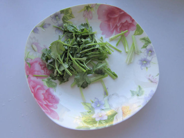 香菜拌紅蘿卜的做法-家常味拌菜譜