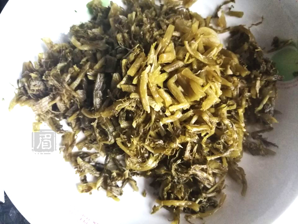 雪菜豆瓣的做法-咸鮮味炒菜譜