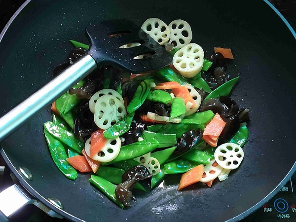 荷塘小炒的做法-家常味炒菜譜