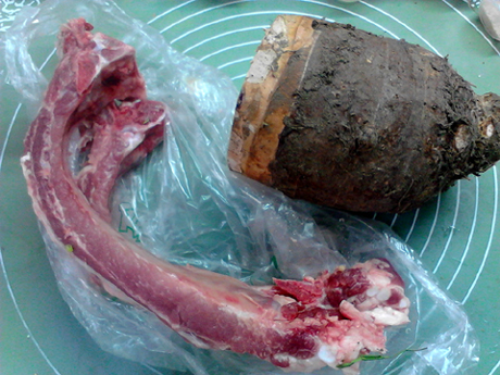 香芋蒸排骨的做法-家常味蒸菜譜