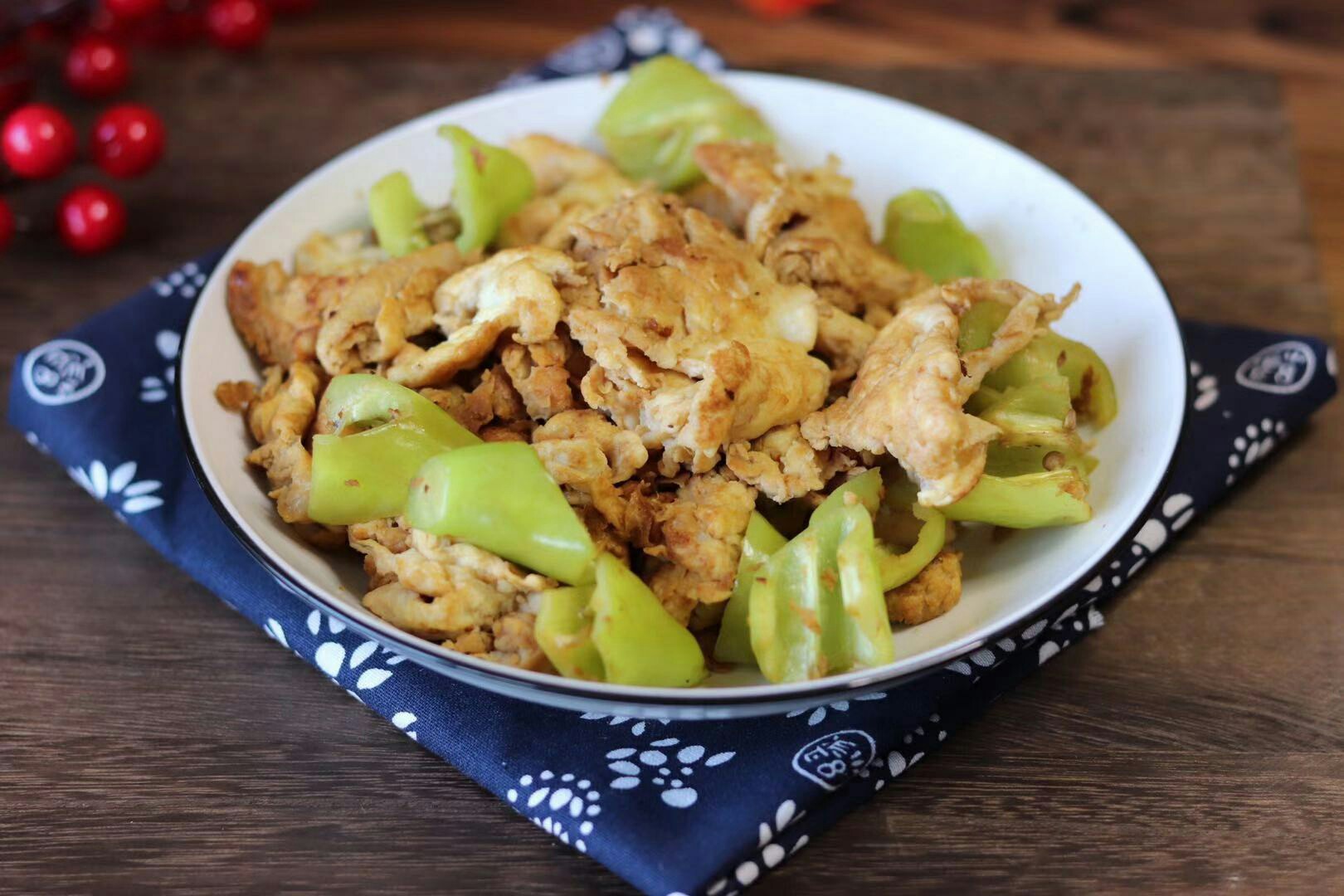 鵝蛋炒尖椒的做法-家常味炒菜譜