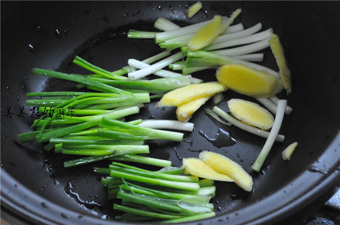 電飯煲燜雞的做法-家常味燜菜譜