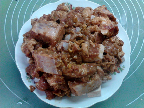 香芋蒸排骨的做法-家常味蒸菜譜