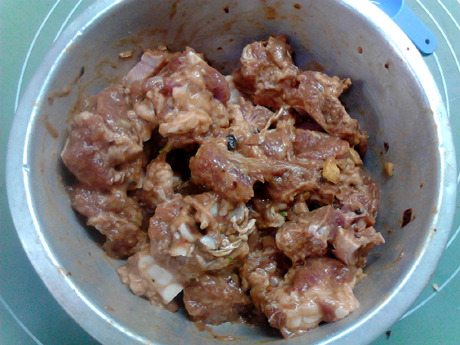 香芋蒸排骨的做法-家常味蒸菜譜