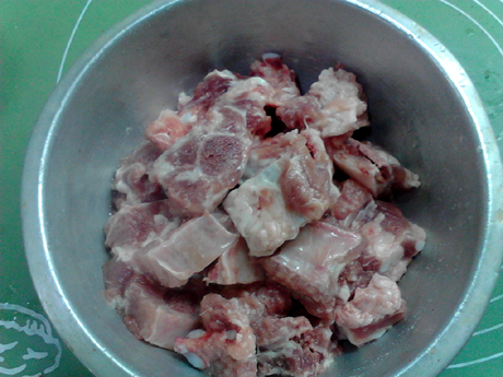 香芋蒸排骨的做法-家常味蒸菜譜