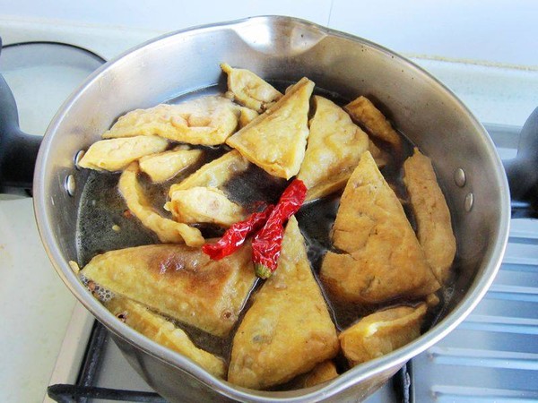 鹵豆腐干的做法-家常味鹵菜譜-易網健康養生網 鹵豆腐干的做法-家常味鹵菜譜