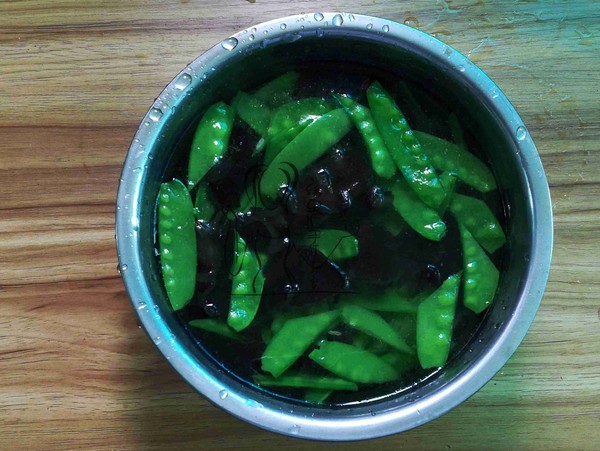 荷塘小炒的做法-家常味炒菜譜