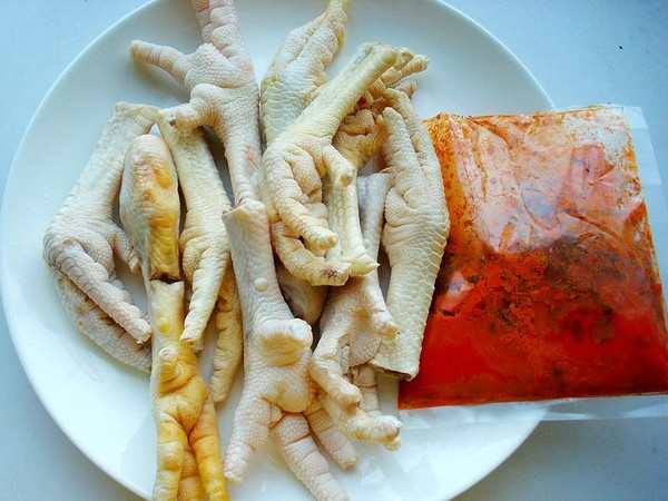 電飯煲燜雞爪的做法-麻辣味燜菜譜