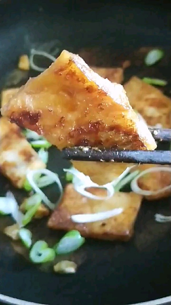 煎明太魚(yú)塊的做法-咸鮮味煎菜譜