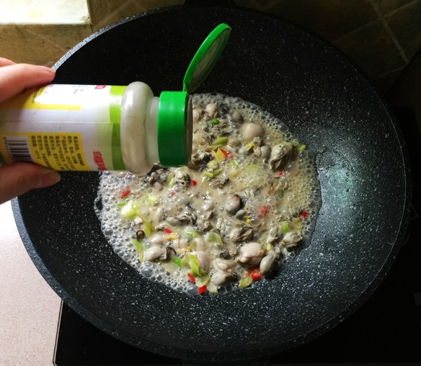 洋蔥生蠔的做法-咸鮮味炒菜譜