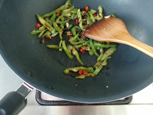 豉椒荷包蛋的做法-家常味煎菜譜