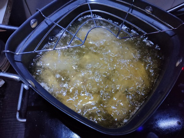 香酥老板魚的做法-家常味炸菜譜