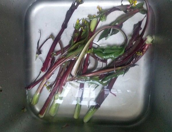 爆炒紅菜苔的做法-咸鮮味炒菜譜