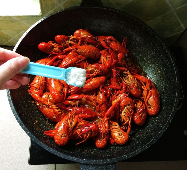 麻辣小龍蝦的做法-香辣味炒菜譜