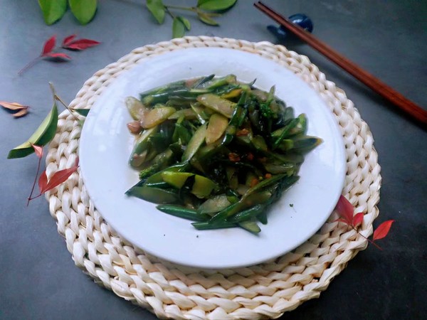 爆炒紅菜苔的做法-咸鮮味炒菜譜