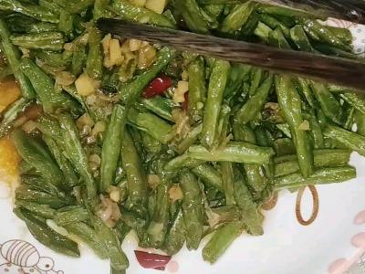 蒜香豇豆的做法-蒜香味燒菜譜
