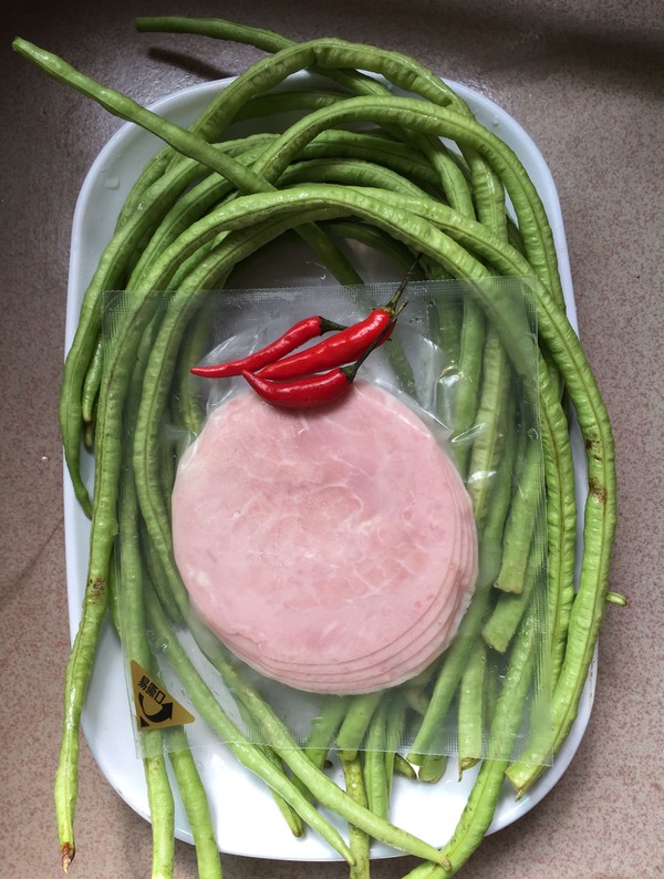 火腿肉炒豆角末的做法-家常味炒菜譜