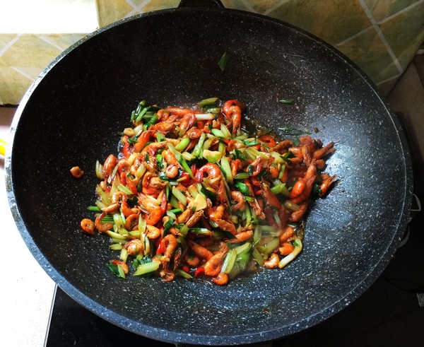 香辣小河蝦的做法-香辣味炒菜譜